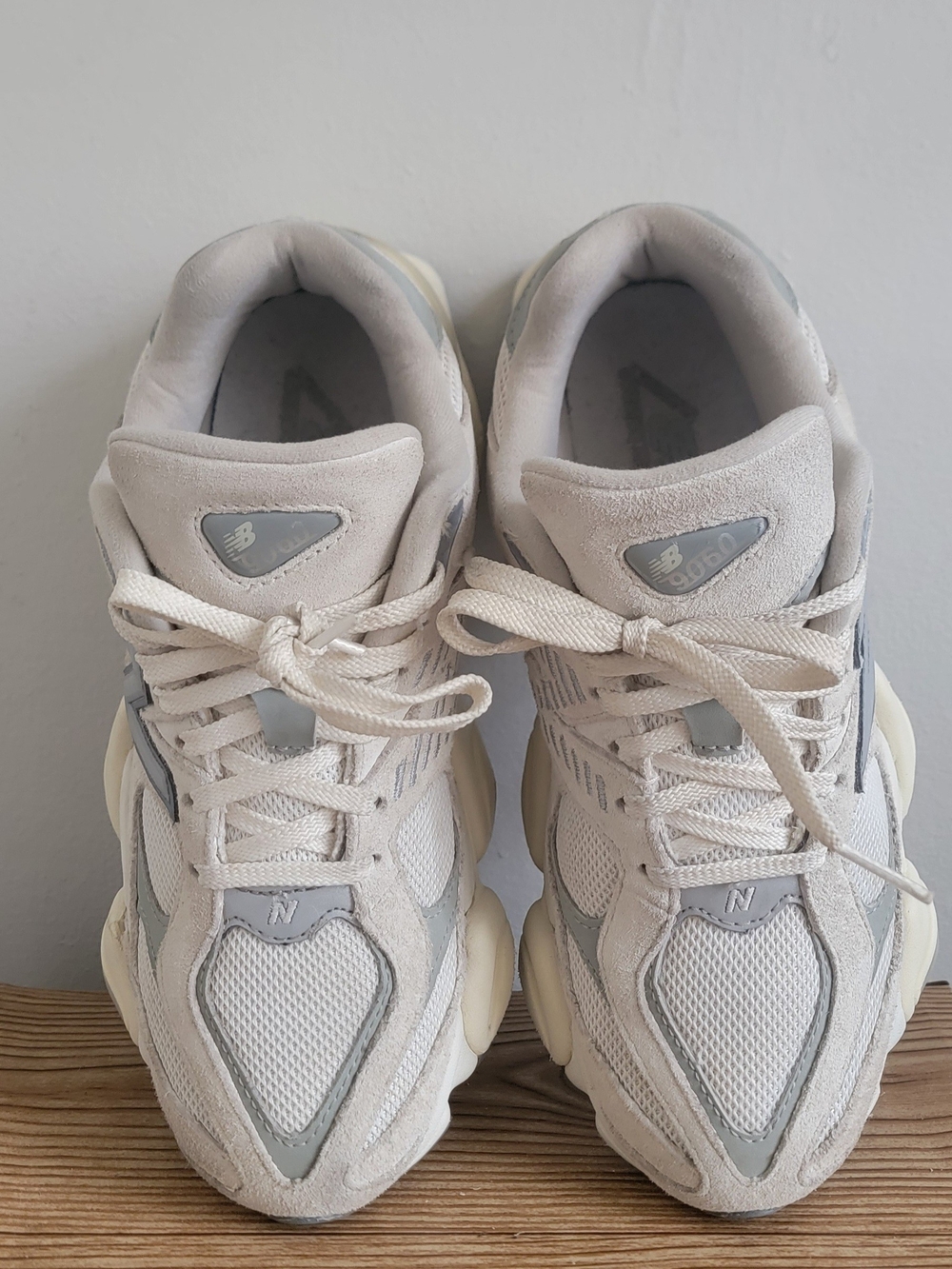 New Balance 9060 ECA Grey Cream Men’s 5 Women’s 6.5 Sneakers